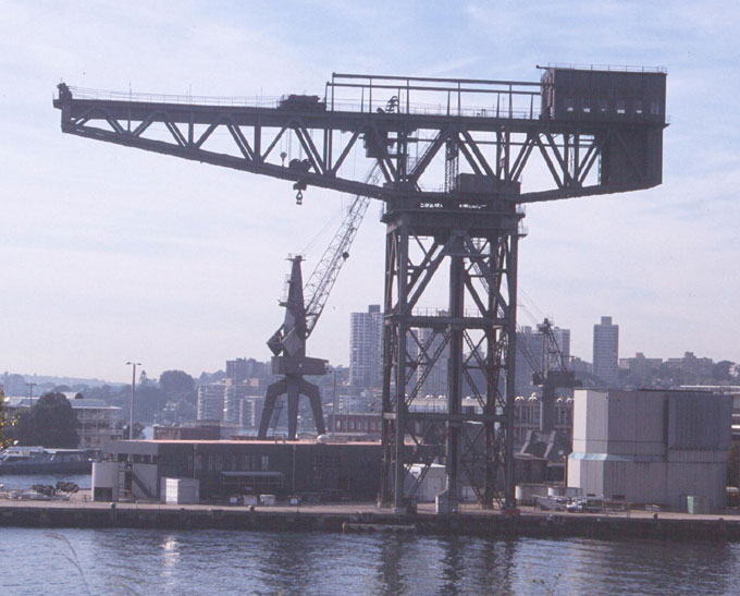 Crane Captain Cook dry dock